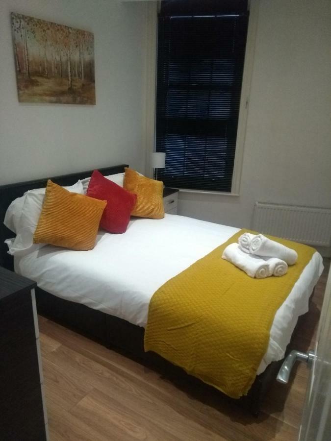 Clifton Apartment Luton  Buitenkant foto