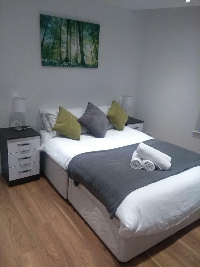 Clifton Apartment Luton  Buitenkant foto