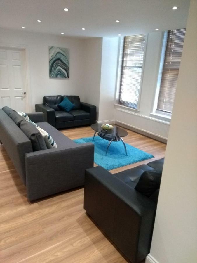 Clifton Apartment Luton  Buitenkant foto