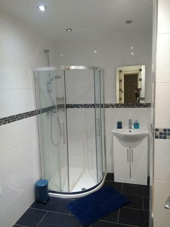 Clifton Apartment Luton  Buitenkant foto