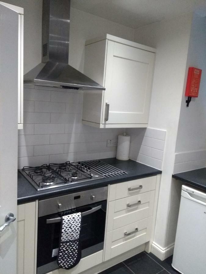 Clifton Apartment Luton  Buitenkant foto