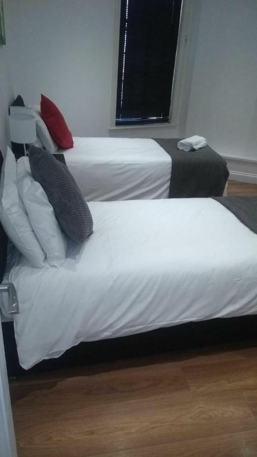 Clifton Apartment Luton  Buitenkant foto