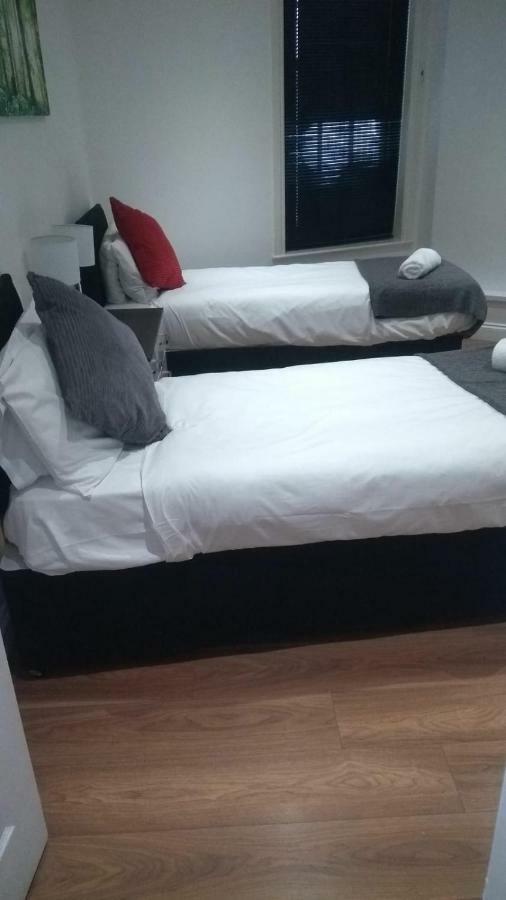 Clifton Apartment Luton  Buitenkant foto